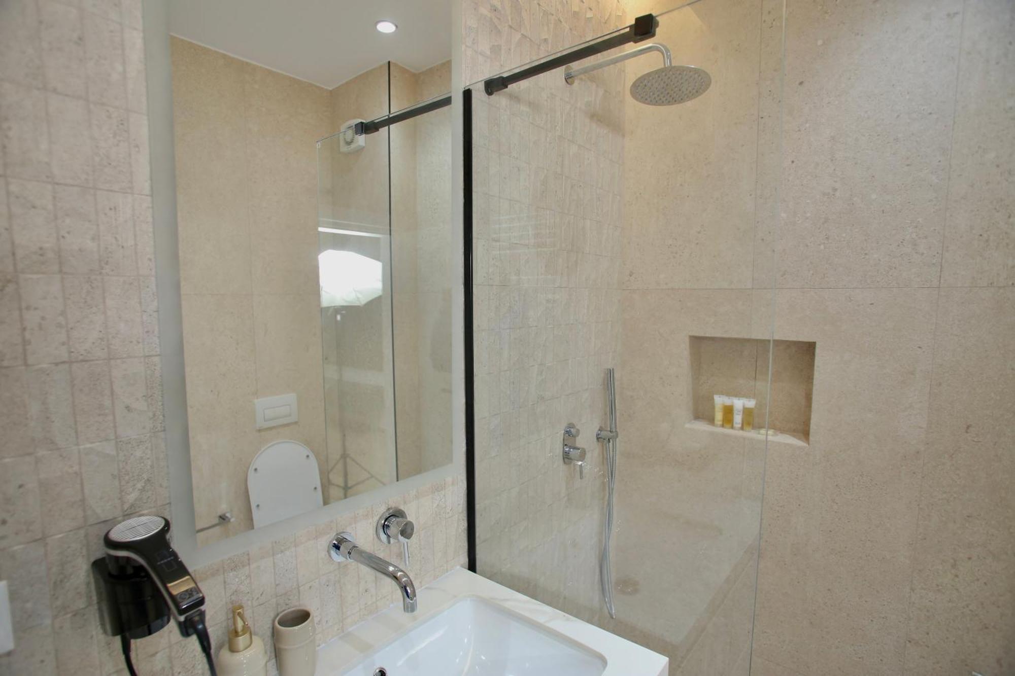 Luxurious Dreamy Seaview Apartment ดูร์เรส ภายนอก รูปภาพ