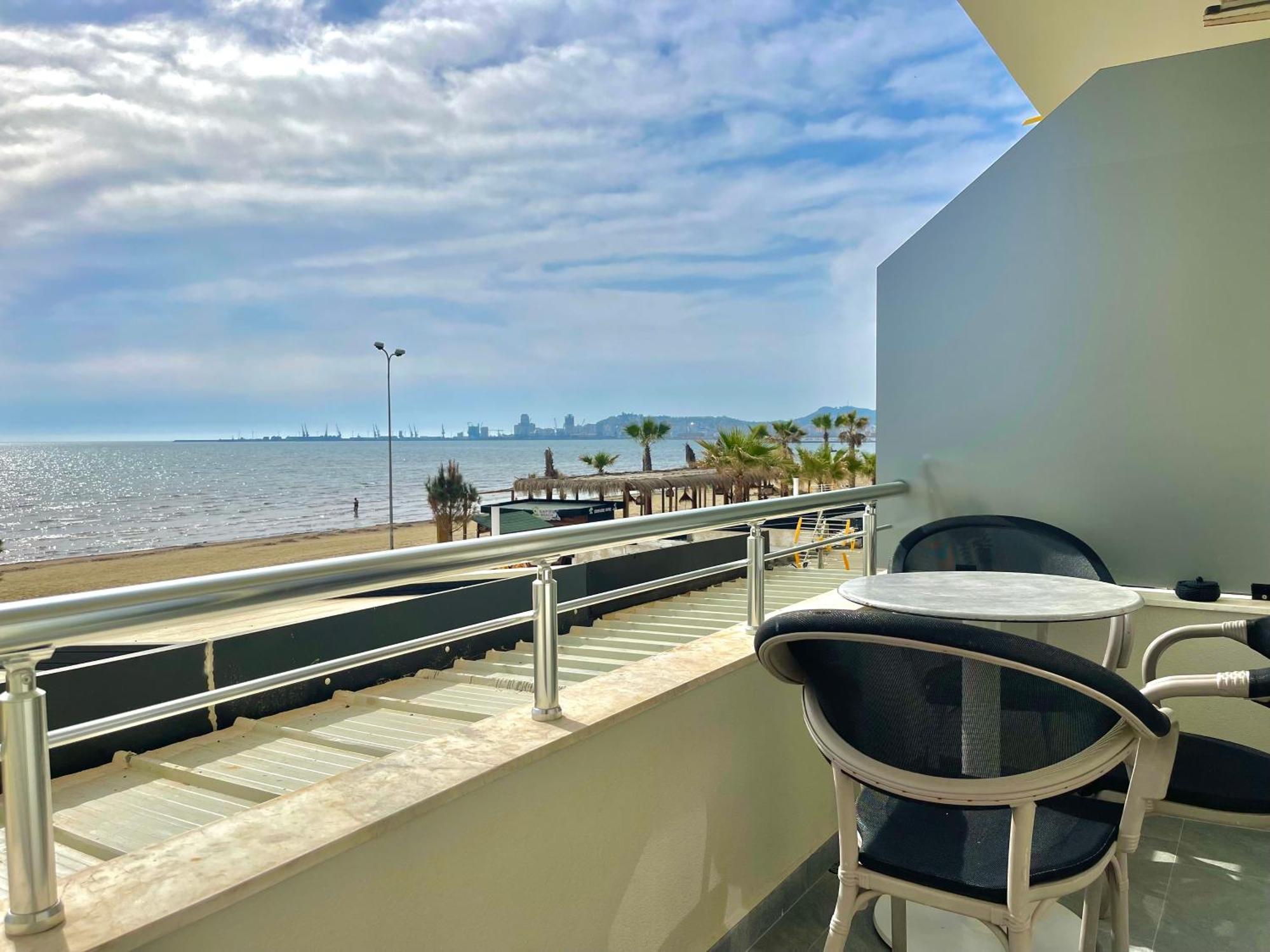 Luxurious Dreamy Seaview Apartment ดูร์เรส ภายนอก รูปภาพ